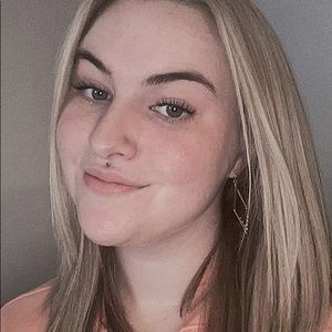 Meet your Posher, Gillian